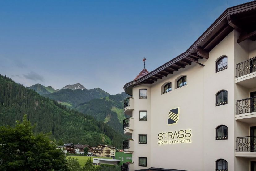 Sports & Spa Hotel Strass